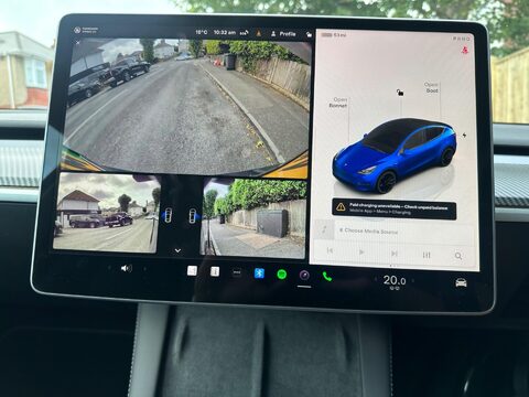 Tesla Model Y PERFORMANCE AWD 21