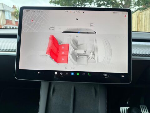 Tesla Model Y PERFORMANCE AWD 22