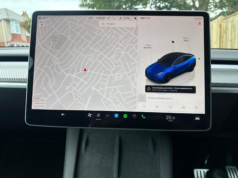 Tesla Model Y PERFORMANCE AWD 24