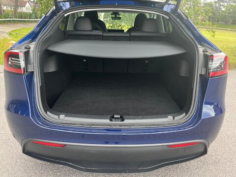 Tesla Model Y PERFORMANCE AWD 34