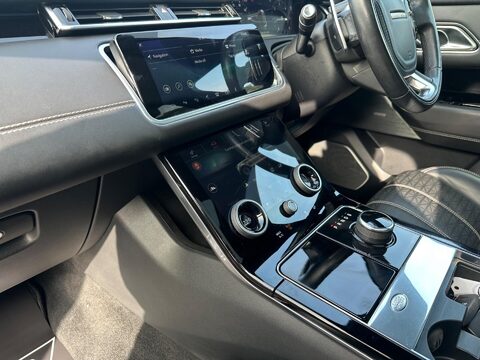 Land Rover Range Rover Velar R-DYNAMIC HSE 30