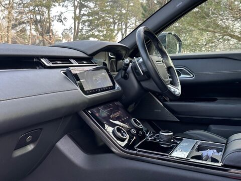 Land Rover Range Rover Velar R-DYNAMIC HSE 34