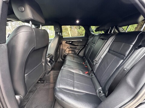 Land Rover Range Rover Evoque R-DYNAMIC SE 32