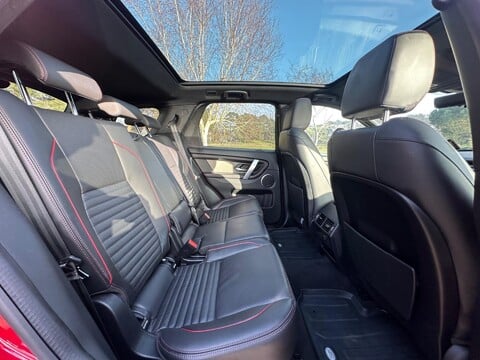 Land Rover Discovery Sport R-DYNAMIC HSE MHEV 24