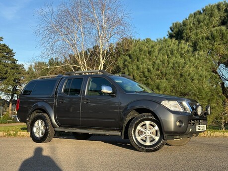 Nissan Navara DCI TEKNA 4X4 SHR DCB