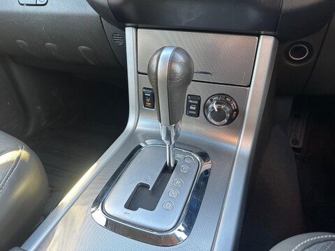 Nissan Navara DCI TEKNA 4X4 SHR DCB 13
