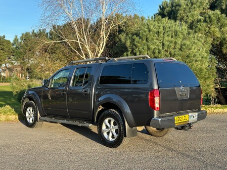 Nissan Navara DCI TEKNA 4X4 SHR DCB 