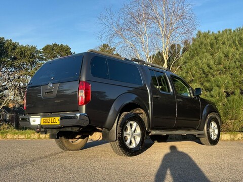 Nissan Navara DCI TEKNA 4X4 SHR DCB 9