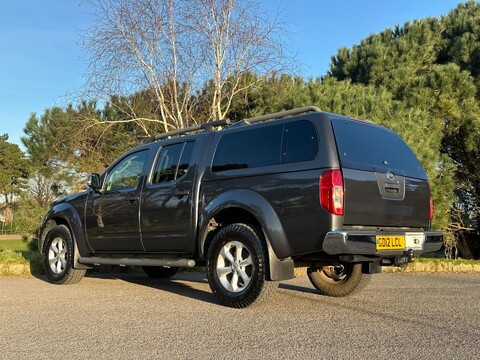 Nissan Navara DCI TEKNA 4X4 SHR DCB 7