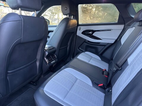 Land Rover Range Rover Evoque R-DYNAMIC HSE 18