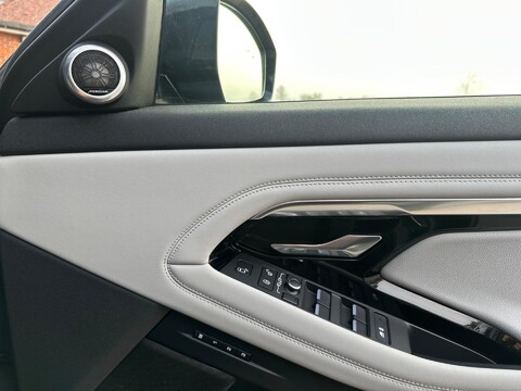 Land Rover Range Rover Evoque FIRST EDITION MHEV 21