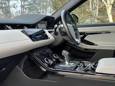 Land Rover Range Rover Evoque FIRST EDITION MHEV 32
