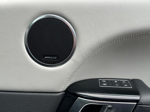 Land Rover Range Rover Sport SVR 24