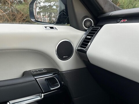Land Rover Range Rover Sport SVR 25