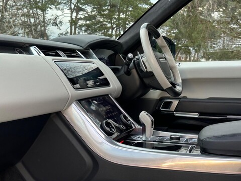 Land Rover Range Rover Sport SVR 39