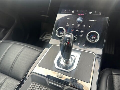 Land Rover Range Rover Evoque R-DYNAMIC HSE MHEV 14