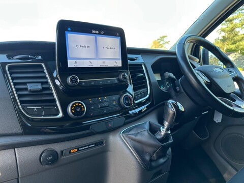 Ford Transit Custom 320 LIMITED DCIV ECOBLUE 27