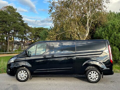 Ford Transit Custom 2.0 320 EcoBlue Limited Crew Van L2 H1 Euro 6 (s/s) 5dr (6 Seat) 10