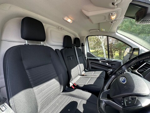 Ford Transit Custom 300 LIMITED P/V ECOBLUE 17
