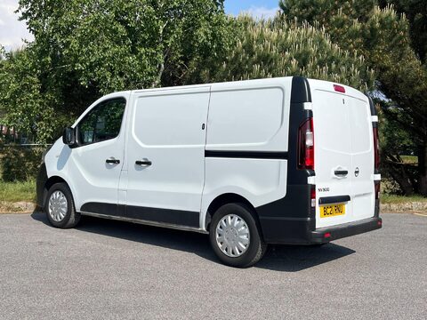 Nissan NV300 DCI VISIA L1H1 11
