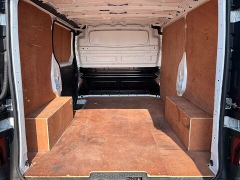 Nissan NV300 DCI VISIA L1H1 23