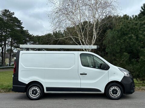 Nissan NV300 DCI VISIA L1H1 11