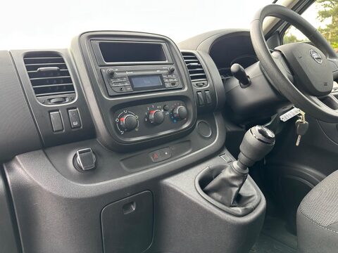 Nissan NV300 DCI VISIA L1H1 25