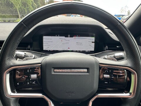Land Rover Range Rover Evoque R-DYNAMIC SE 16