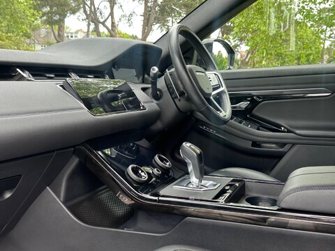 Land Rover Range Rover Evoque R-DYNAMIC SE 31