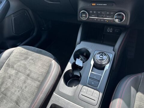 Ford Kuga ST-LINE X EDITION 13