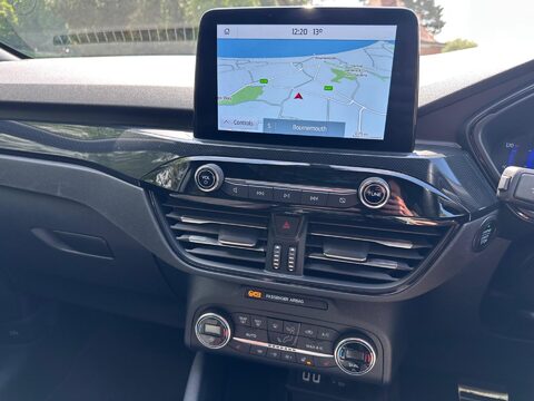 Ford Kuga ST-LINE X EDITION 14