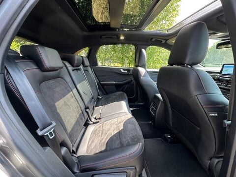 Ford Kuga ST-LINE X EDITION 21