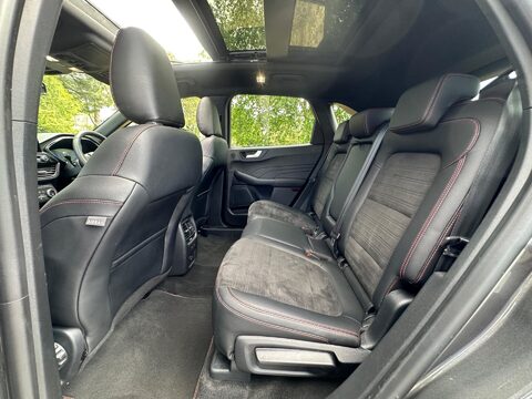 Ford Kuga ST-LINE X EDITION 27