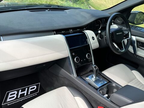 Land Rover Discovery Sport 1.5 P300e 12.2kWh R-Dynamic HSE Auto 4WD Euro 6 (s/s) 5dr 30