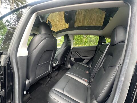 Tesla Model Y (Dual Motor) Long Range Auto 4WDE 5dr 23