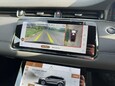 Land Rover Range Rover Evoque R-DYNAMIC SE 18