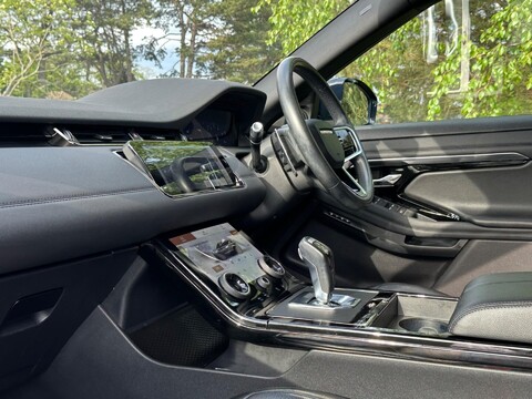 Land Rover Range Rover Evoque R-DYNAMIC SE 32