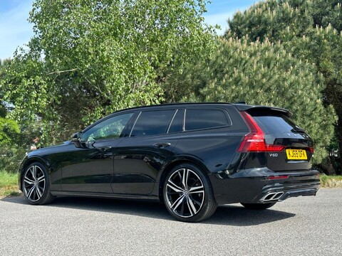 Volvo V60 D4 R-DESIGN PLUS 7