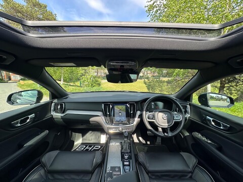 Volvo V60 D4 R-DESIGN PLUS 13