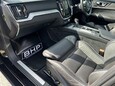 Volvo V60 D4 R-DESIGN PLUS 26
