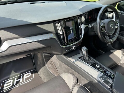 Volvo V60 D4 R-DESIGN PLUS 33