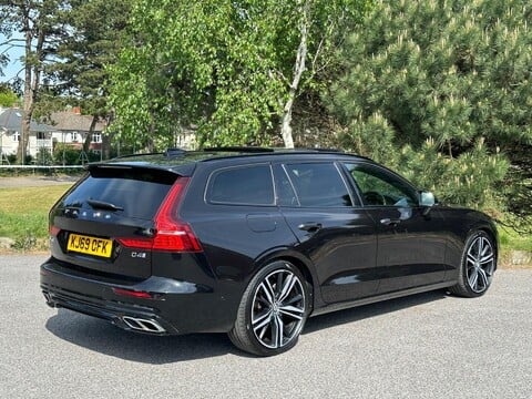Volvo V60 D4 R-DESIGN PLUS 35