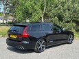 Volvo V60 D4 R-DESIGN PLUS 35
