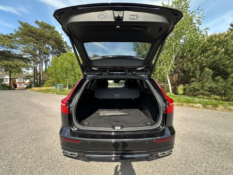 Volvo V60 D4 R-DESIGN PLUS 36