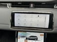 Land Rover Range Rover Evoque R-DYNAMIC SE 17