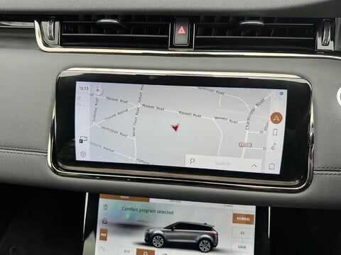 Land Rover Range Rover Evoque R-DYNAMIC SE 18