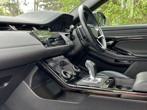 Land Rover Range Rover Evoque R-DYNAMIC SE 32