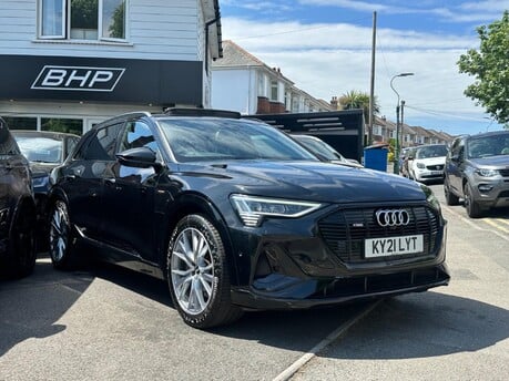 Audi E-Tron QUATTRO BLACK EDITION
