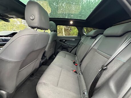 Land Rover Range Rover Evoque 1.5 P300e 12.2kWh R-Dynamic SE Auto 4WD Euro 6 (s/s) 5dr 