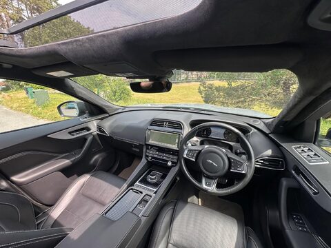 Jaguar F-Pace 2.0 P250i R-Sport Auto AWD Euro 6 (s/s) 5dr 21